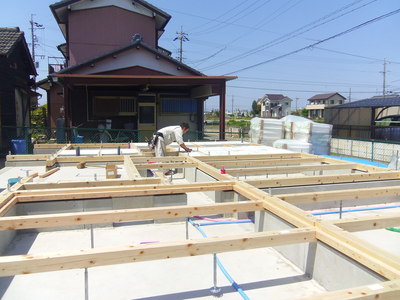 基礎工事☆土台伏せ