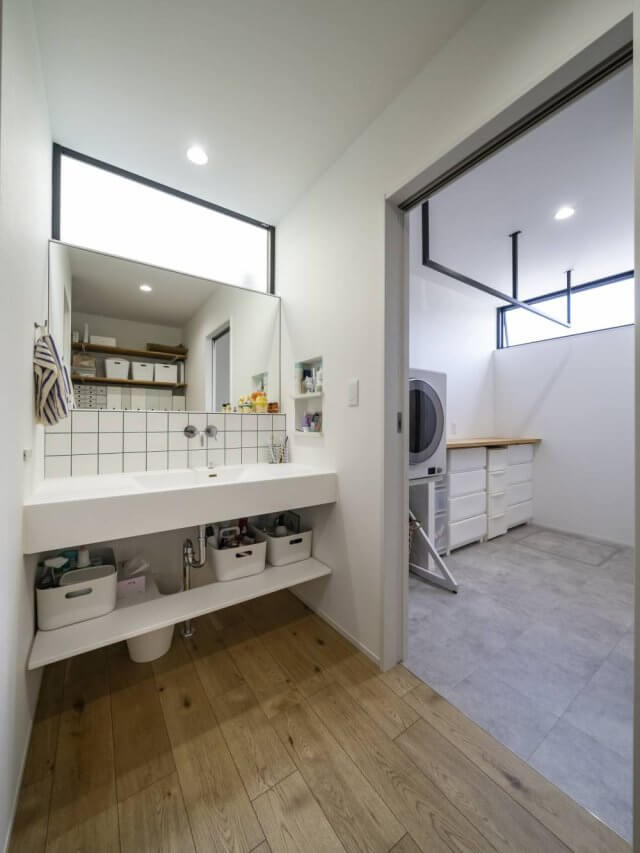 #146 木の温もりと本に囲まれて、静けさとやさしさの家