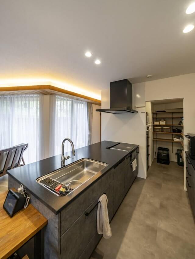 #149 温かな色と光に包まれる、心地よい暮らしの家