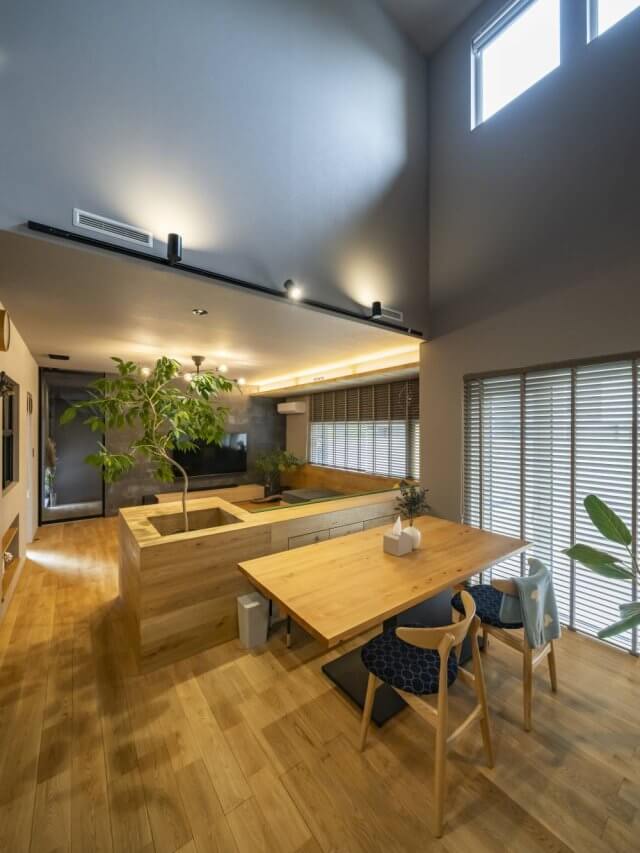 #151 開放的な吹き抜けと造作にこだわる家