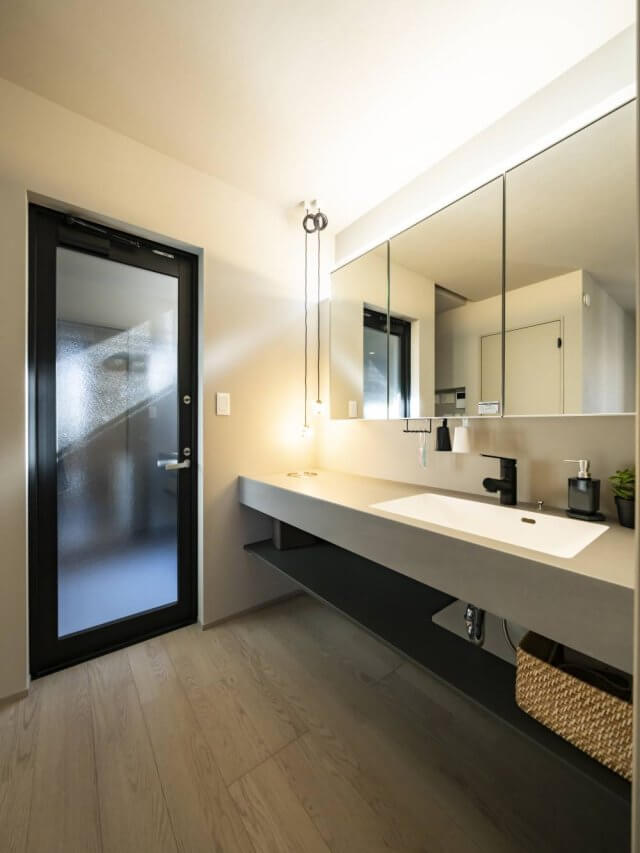 #154 本格防音ドラム室とモノトーンが融合する住まい。