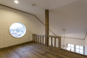 #14 リビングの主役はトタン屋根